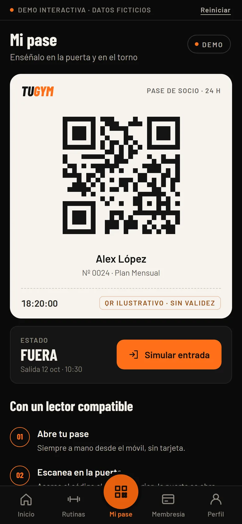 Pase de socio con código QR ilustrativo, sin validez, y botón para simular la entrada